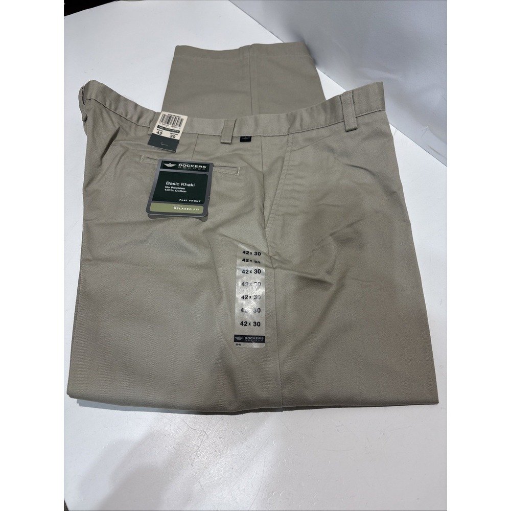 NWT VTG Dockers Recode Pants Men 42x30 Flat Front Wrinkle Free Basic Khaki